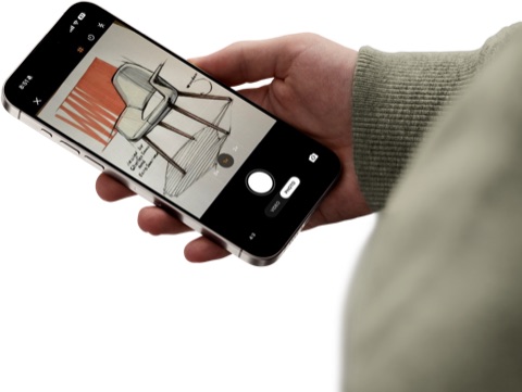 Direct Shot capturing a sketch, cut out on a transparent background